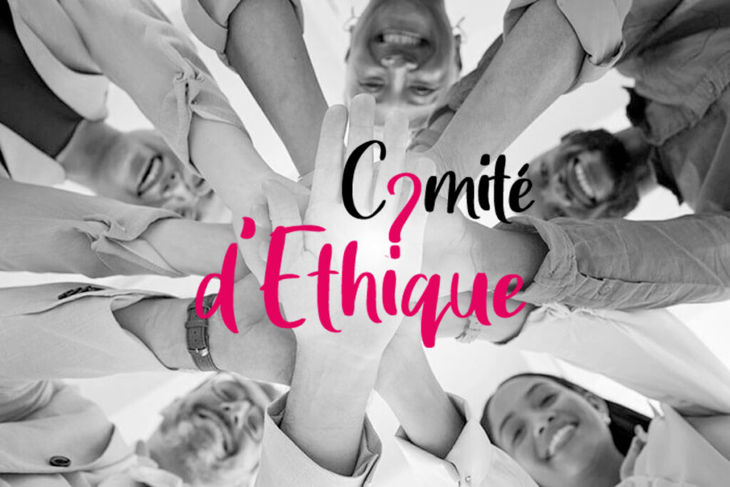 cinq personnes joignent leurs mains