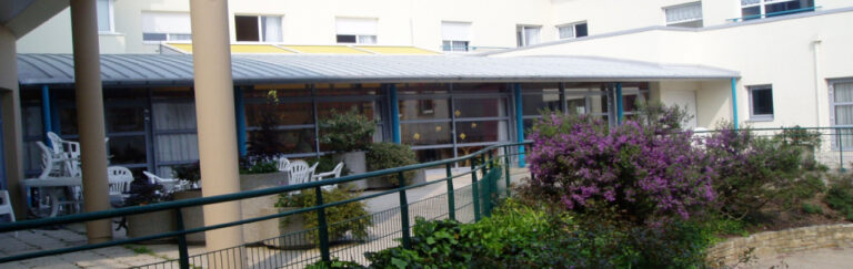 vue exterieur de l'ehpad des quatre moulins
